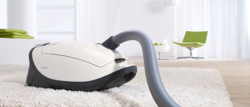 Vacuum cleaners and floor washer