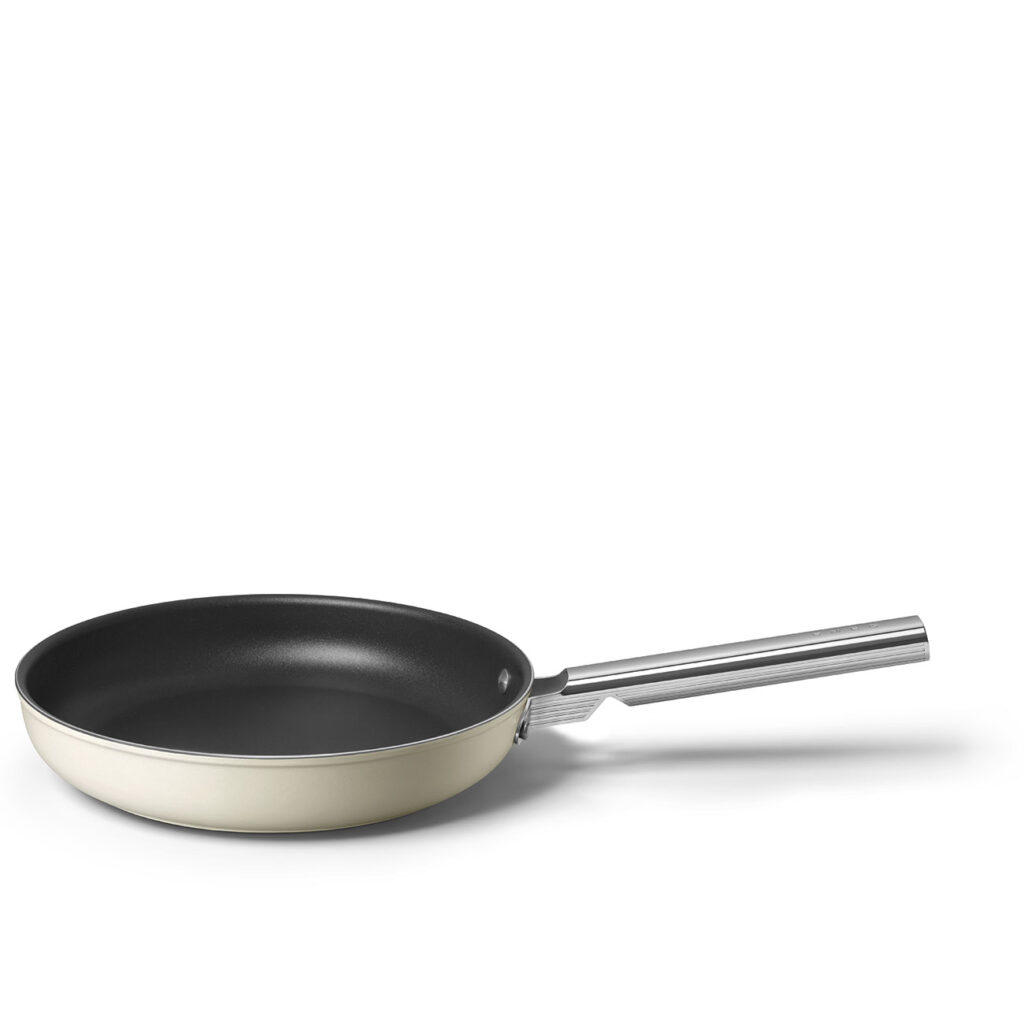 Smeg 28 cm non-stick frying pan